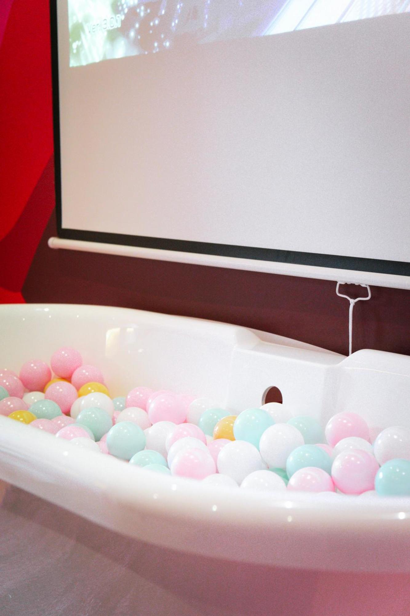 Capsule Girl Power Spa - Balneo - Sauna - Karaoke - Billard - 2 Chambres Charleroi Exterior foto