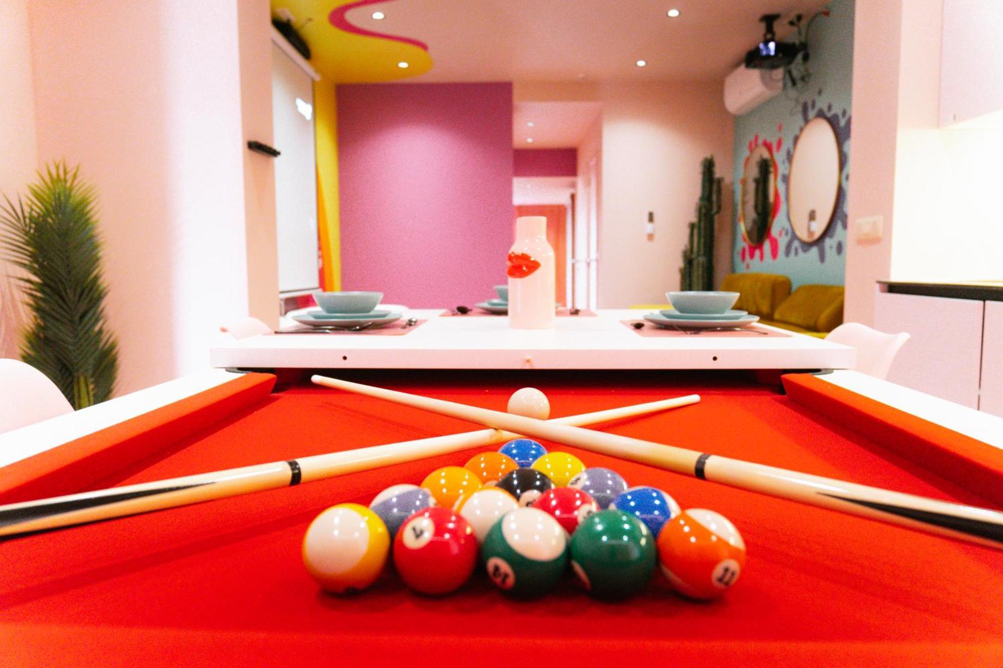 Capsule Girl Power Spa - Balneo - Sauna - Karaoke - Billard - 2 Chambres Charleroi Exterior foto
