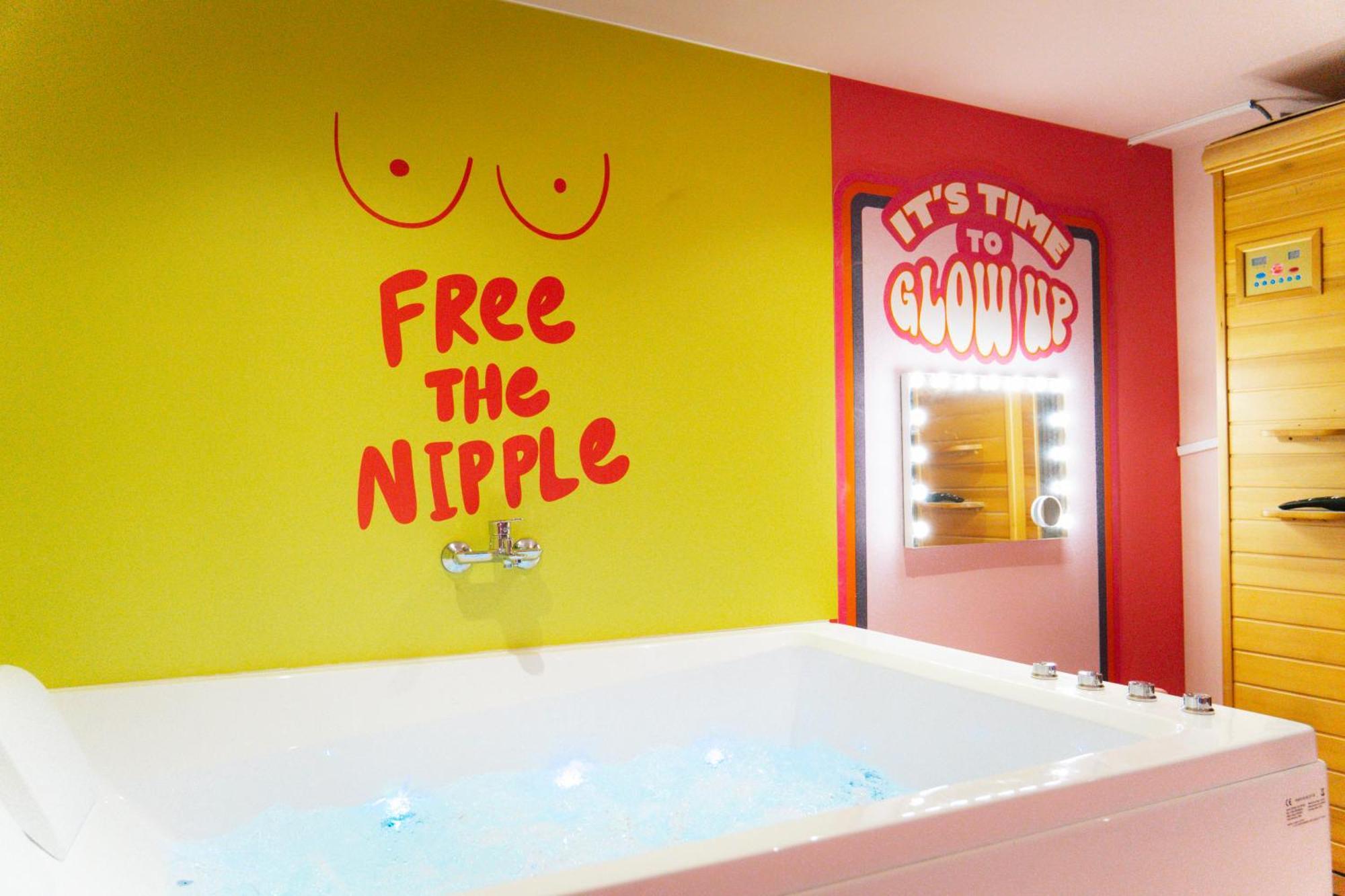 Capsule Girl Power Spa - Balneo - Sauna - Karaoke - Billard - 2 Chambres Charleroi Exterior foto