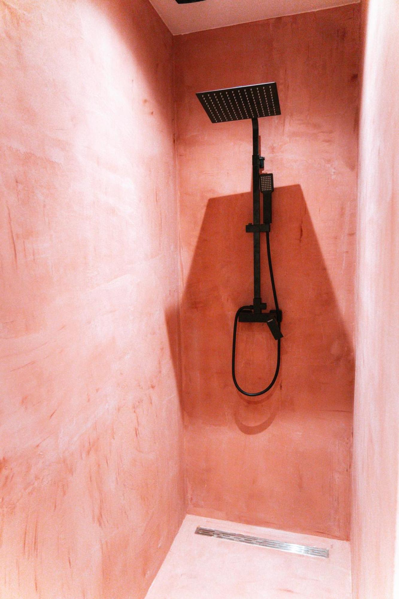 Capsule Girl Power Spa - Balneo - Sauna - Karaoke - Billard - 2 Chambres Charleroi Exterior foto